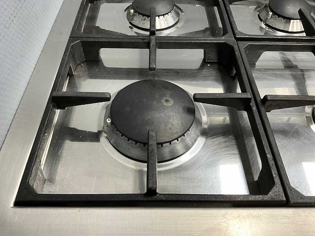 Foster n7261v 4-pits gas kookplaat - afbeelding 4 van  5