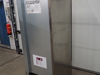 Foster - afbeelding 3 van  9