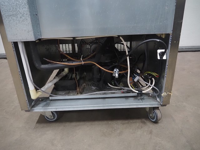 Foster - afbeelding 5 van  9