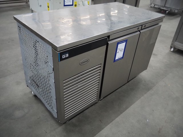 Foster - afbeelding 2 van  8