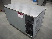 Foster - afbeelding 3 van  8