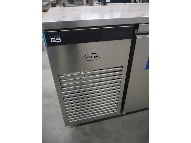 Foster - afbeelding 6 van  8