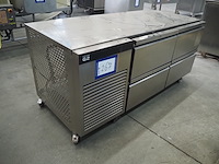 Foster - afbeelding 2 van  8