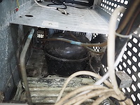 Foster - afbeelding 7 van  8