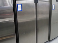 Foster - afbeelding 1 van  6