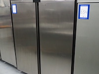 Foster - afbeelding 2 van  6