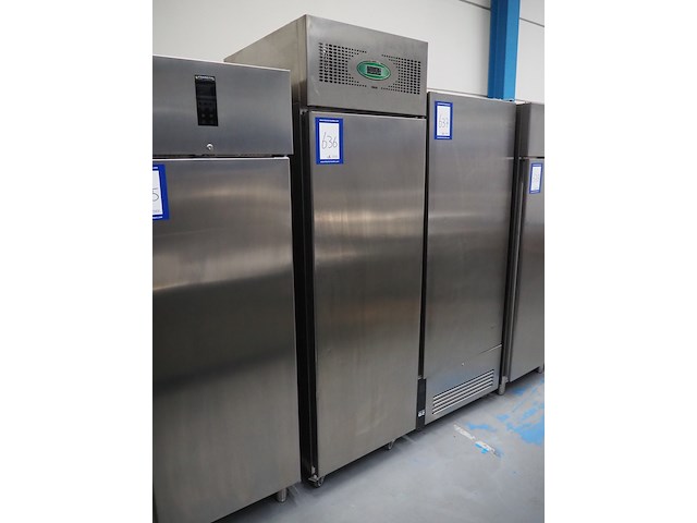 Foster - afbeelding 1 van  7