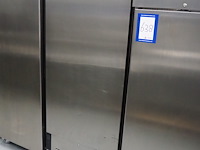 Foster - afbeelding 2 van  6