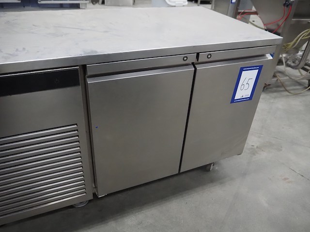 Foster - afbeelding 5 van  7