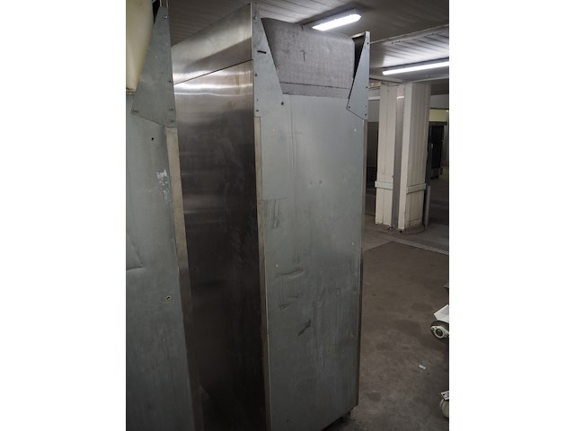 Foster - afbeelding 3 van  7