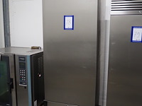 Foster - afbeelding 1 van  8