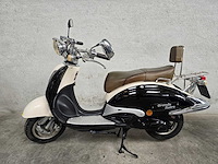 Fosti - bromscooter - grande retro - 4t 45km uitvoering d264sb - afbeelding 1 van  7