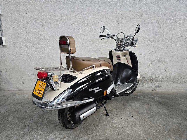 Fosti - bromscooter - grande retro - 4t 45km uitvoering d264sb - afbeelding 5 van  7