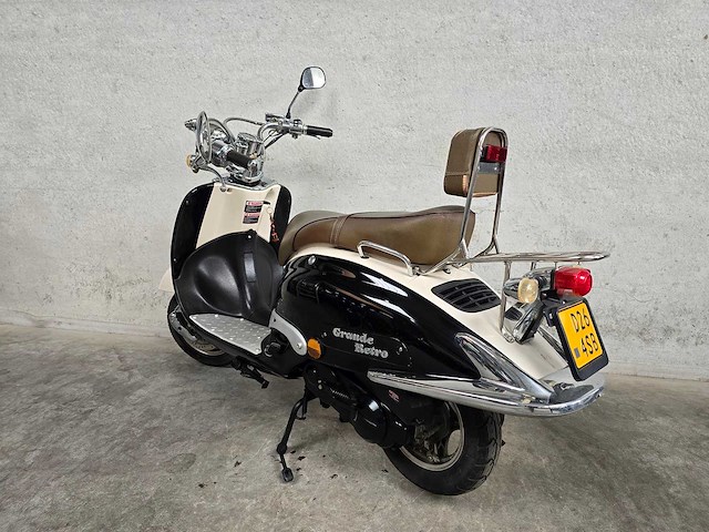 Fosti - bromscooter - grande retro - 4t 45km uitvoering d264sb - afbeelding 6 van  7