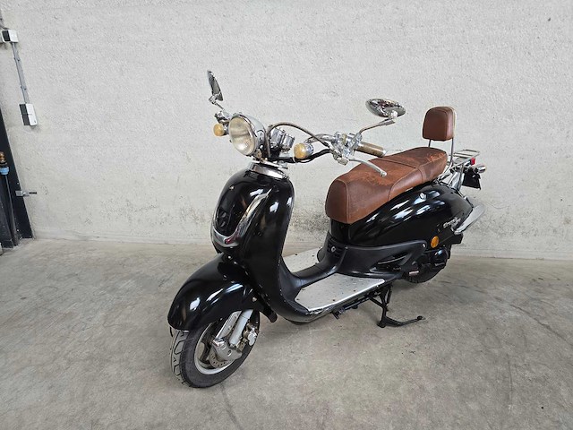 Fosti - snor scooter - grande retro - moped - afbeelding 2 van  3