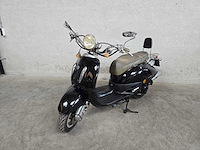 Fosti - snor scooter - retro - moped 4t 25km uitvoering d499hj - afbeelding 3 van  7