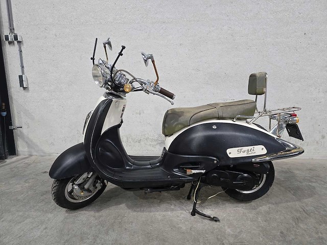 Fosti - snorscooter - grande retro - 4t 25km uitvoering f813bp - afbeelding 1 van  7