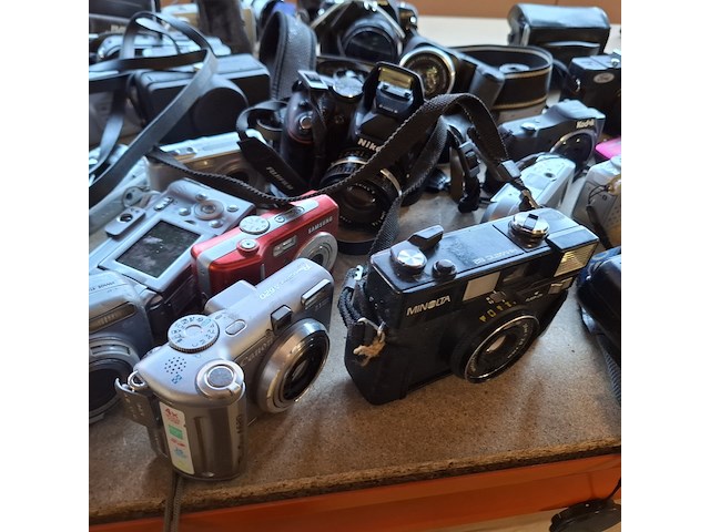 Foto camera's, canon/minolta/sony - afbeelding 8 van  42