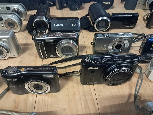 Foto camera's, samsung/nikon - afbeelding 8 van  26