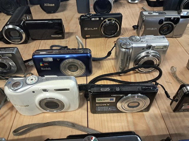 Foto camera's, samsung/nikon - afbeelding 9 van  26
