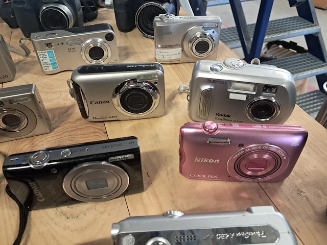 Foto camera's, samsung/nikon - afbeelding 11 van  26
