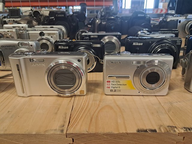 Foto camera's, samsung/nikon - afbeelding 16 van  26