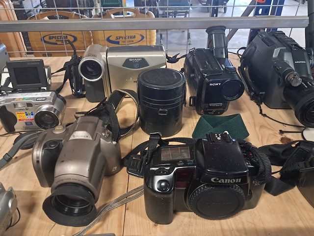 Foto camera's, samsung/nikon - afbeelding 21 van  26