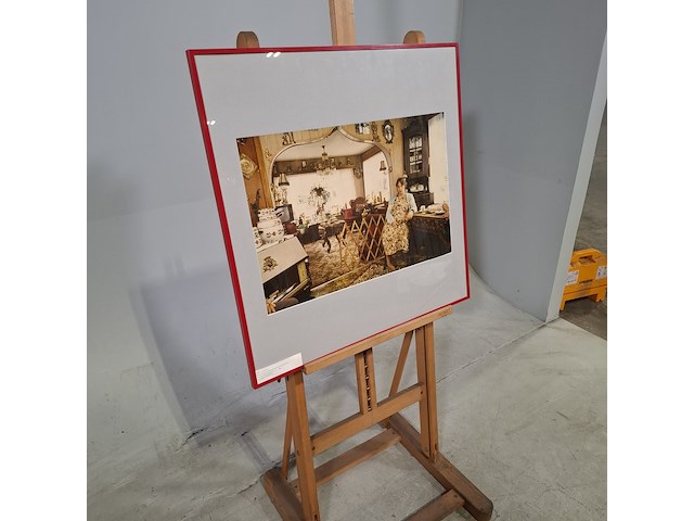 Foto in lijst, bodegom, interieur, woonwagenkamp stadskanaal, 1984 - afbeelding 2 van  7