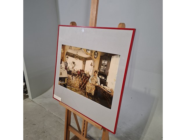 Foto in lijst, bodegom, interieur, woonwagenkamp stadskanaal, 1984 - afbeelding 3 van  7