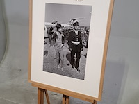 Foto in lijst, jac. de nijs/anefo, aankomst rolling stones op schiphol, 1967 - afbeelding 4 van  7