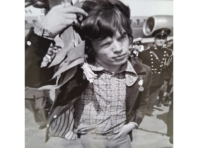 Foto in lijst, jac. de nijs/anefo, aankomst rolling stones op schiphol, 1967 - afbeelding 5 van  7