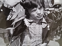 Foto in lijst, jac. de nijs/anefo, aankomst rolling stones op schiphol, 1967 - afbeelding 5 van  7