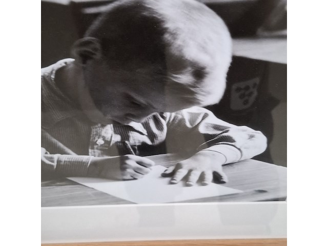 Foto in lijst, wiel van der randen, kinderen in schoolbank, 1937 - afbeelding 4 van  7