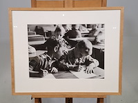 Foto in lijst, wiel van der randen, kinderen in schoolbank, 1937 - afbeelding 1 van  7