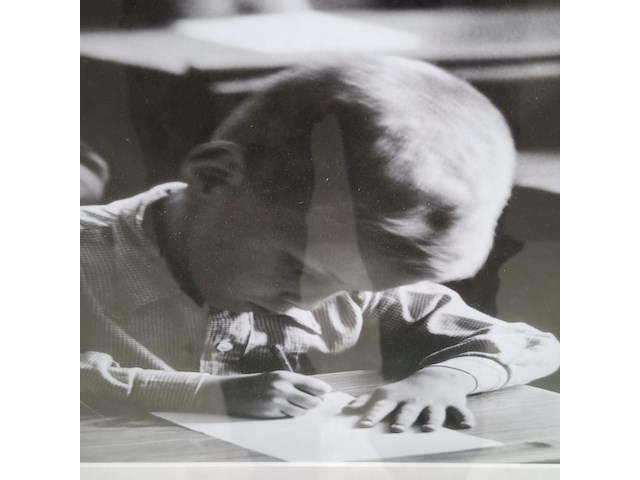 Foto in lijst, wiel van der randen, kinderen in schoolbank, 1937 - afbeelding 5 van  7