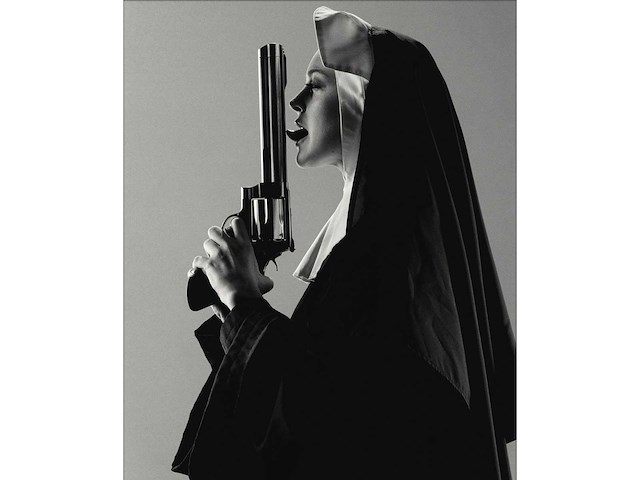 Foto lenard ‘non gun licking’ - afbeelding 1 van  3