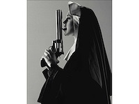 Foto lenard ‘non gun licking’ - afbeelding 1 van  3