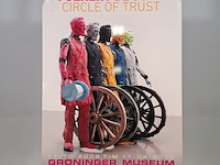 Foto op dibond, folkert de jong, circle of trust, groninger museum - afbeelding 1 van  8