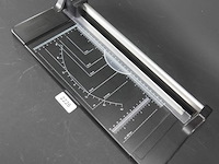 Foto-/papiersnijmachine - afbeelding 2 van  5