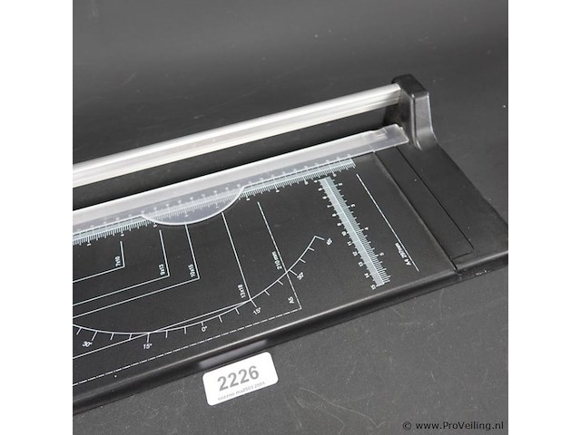 Foto-/papiersnijmachine - afbeelding 4 van  5
