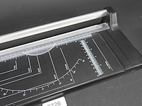 Foto-/papiersnijmachine - afbeelding 4 van  5