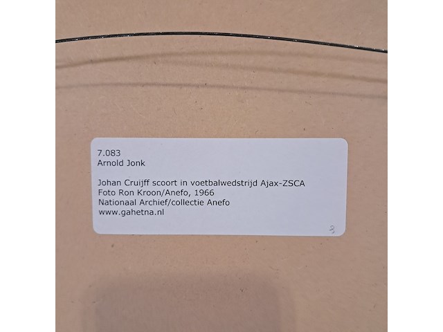 Foto, ron kroon, johan cruijff scoort in voetbalwedstrijd ajax-zsca - afbeelding 6 van  6
