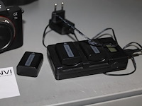Fotocamera body sony alfa 7 ii met 4 accu's en laadstation. - afbeelding 3 van  3