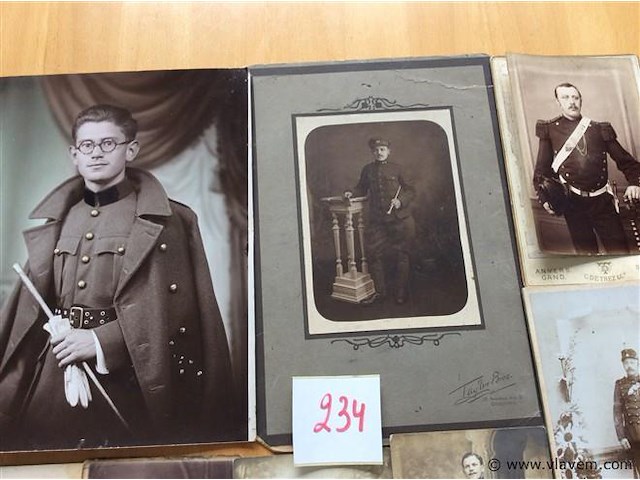 Foto's militairen - afbeelding 2 van  4