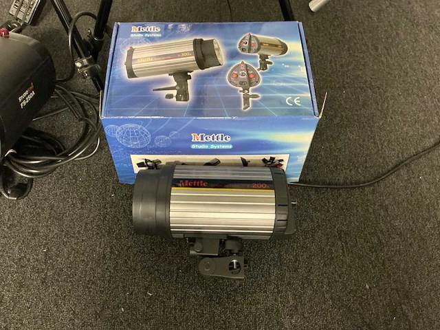 Fotostudio lampen en flitsers - afbeelding 4 van  9