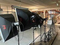 Fotostudio uitrusting met verlichting en statieven - afbeelding 7 van  13