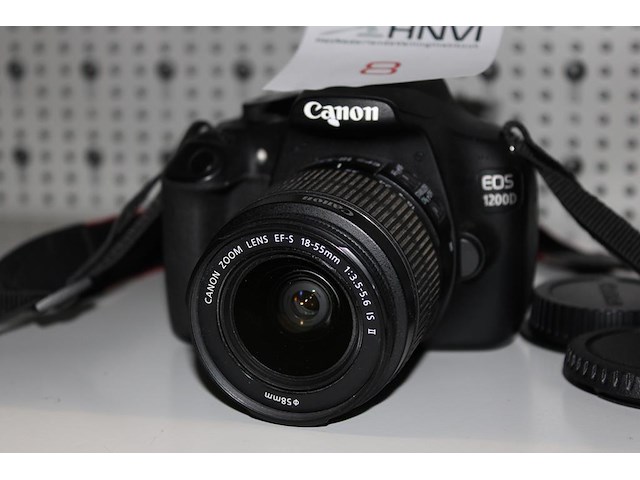 Fototoestel canon eo 1200d met efs 18-55 mm lens. let op: exclusief accu en lader. - afbeelding 1 van  3