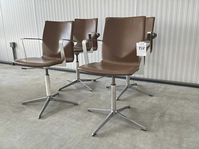 Four - conference chair (4x) - afbeelding 1 van  6