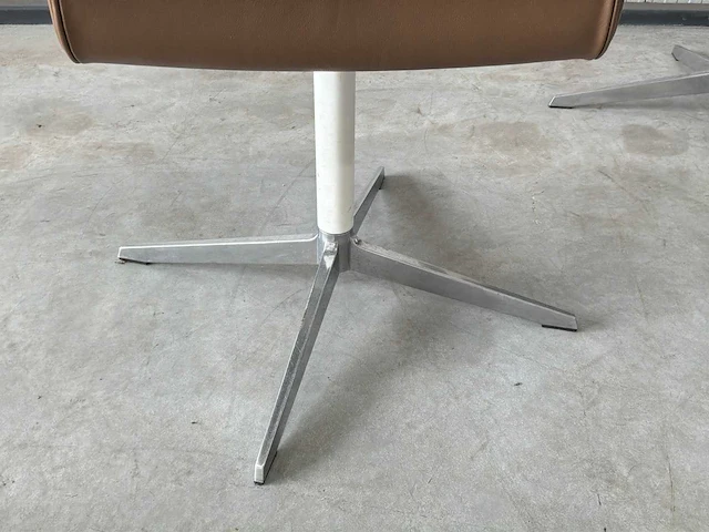 Four - conference chair (4x) - afbeelding 6 van  6