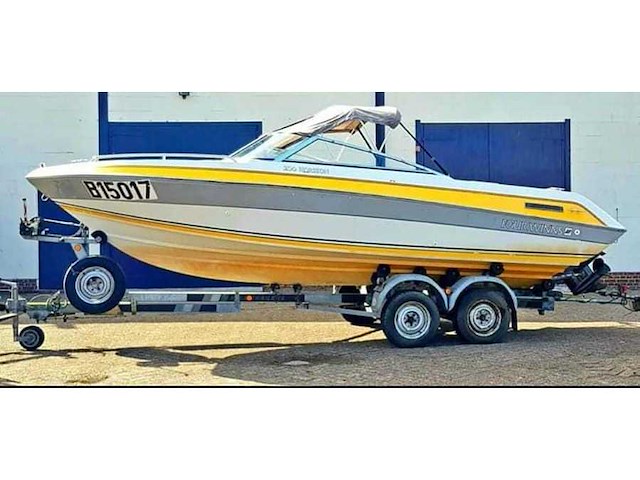 Four winns v8 - 10 persoons boot met romp zit - speedboot - afbeelding 10 van  12